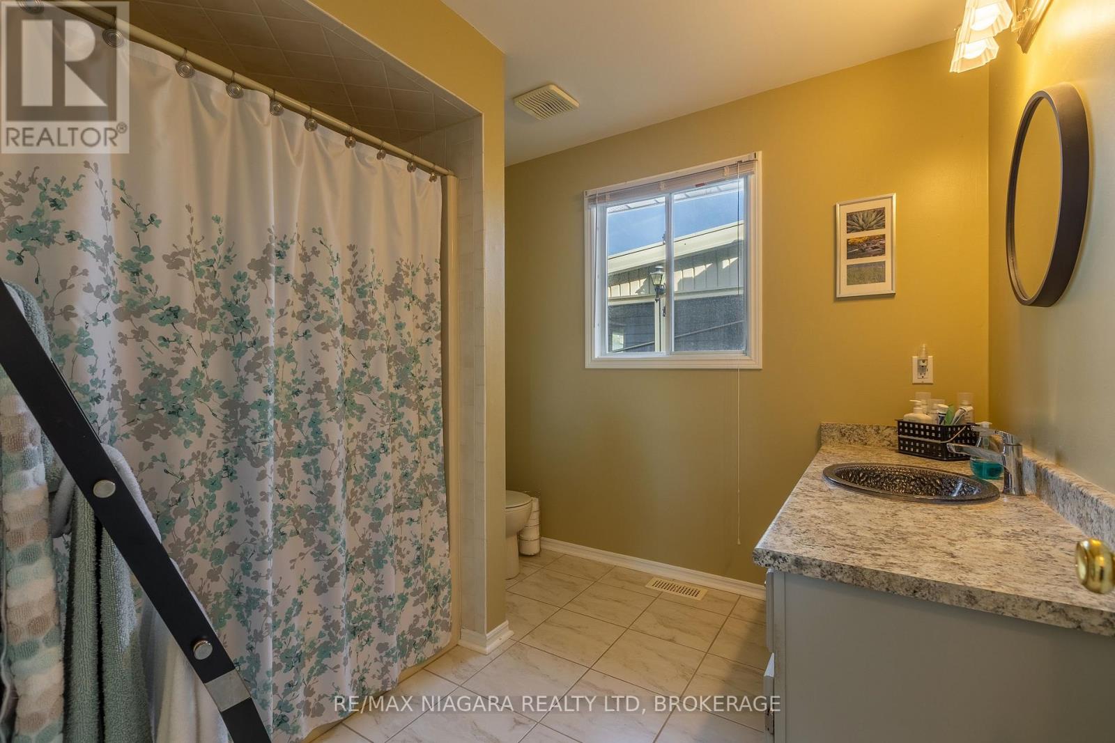 161 Green Pointe Drive, Welland, Ontario  L3C 6Y7 - Photo 13 - X12697146