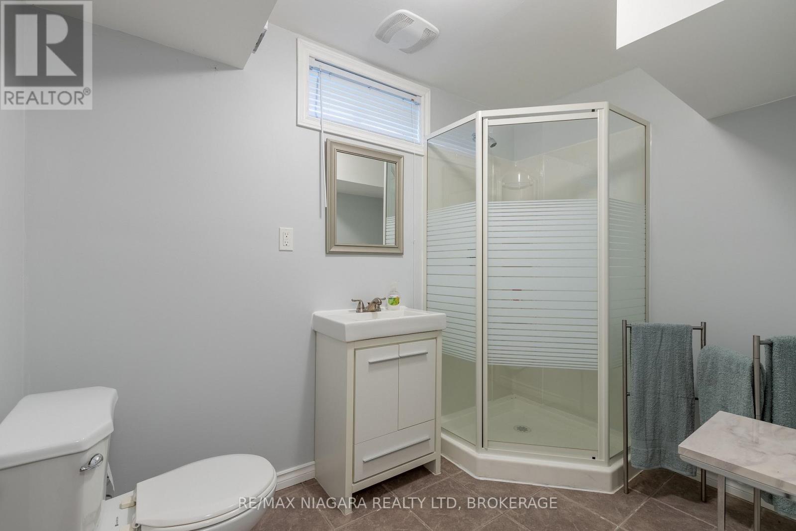 161 Green Pointe Drive, Welland, Ontario  L3C 6Y7 - Photo 22 - X12697146