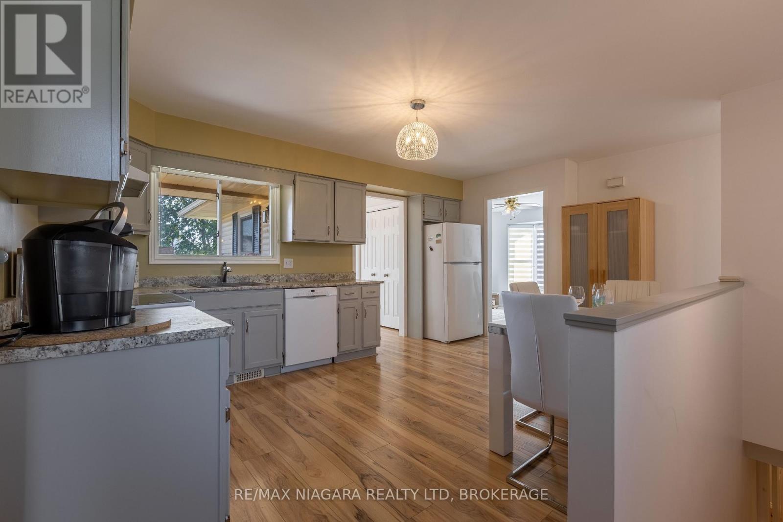 161 Green Pointe Drive, Welland, Ontario  L3C 6Y7 - Photo 9 - X12697146