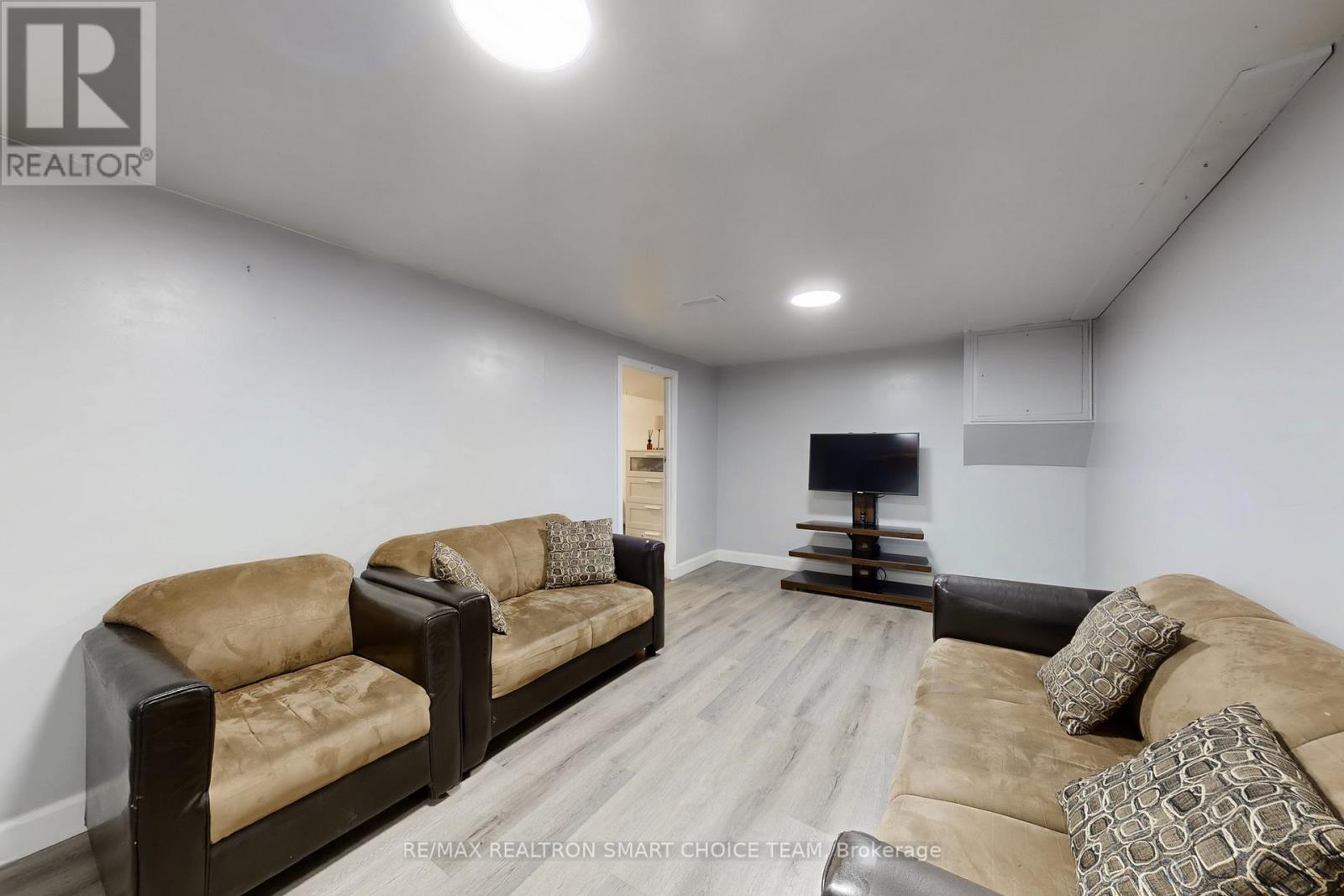 16 Frith Road, Toronto, Ontario  M3N 1G1 - Photo 26 - W12692074