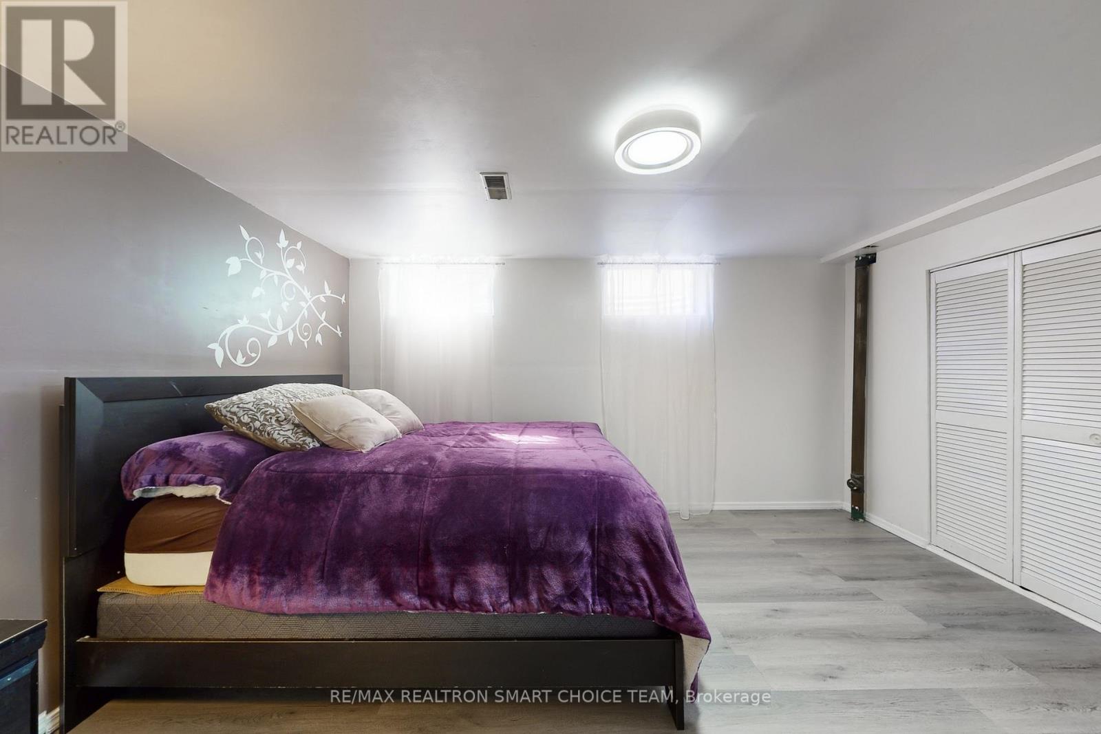 16 Frith Road, Toronto, Ontario  M3N 1G1 - Photo 29 - W12692074