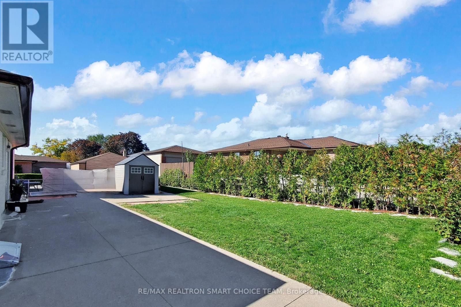 16 Frith Road, Toronto, Ontario  M3N 1G1 - Photo 36 - W12692074