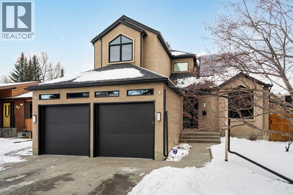 6002 Bow Crescent Nw, Calgary, Alberta  T3B 2B9 - Photo 2 - A2278987