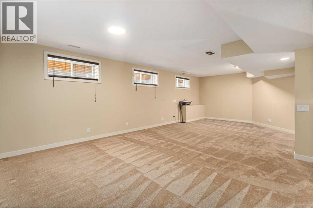 6002 Bow Crescent Nw, Calgary, Alberta  T3B 2B9 - Photo 24 - A2278987