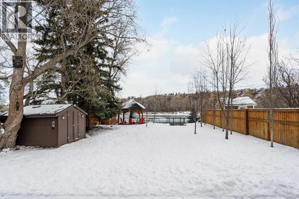 6002 Bow Crescent Nw, Calgary, Alberta  T3B 2B9 - Photo 28 - A2278987