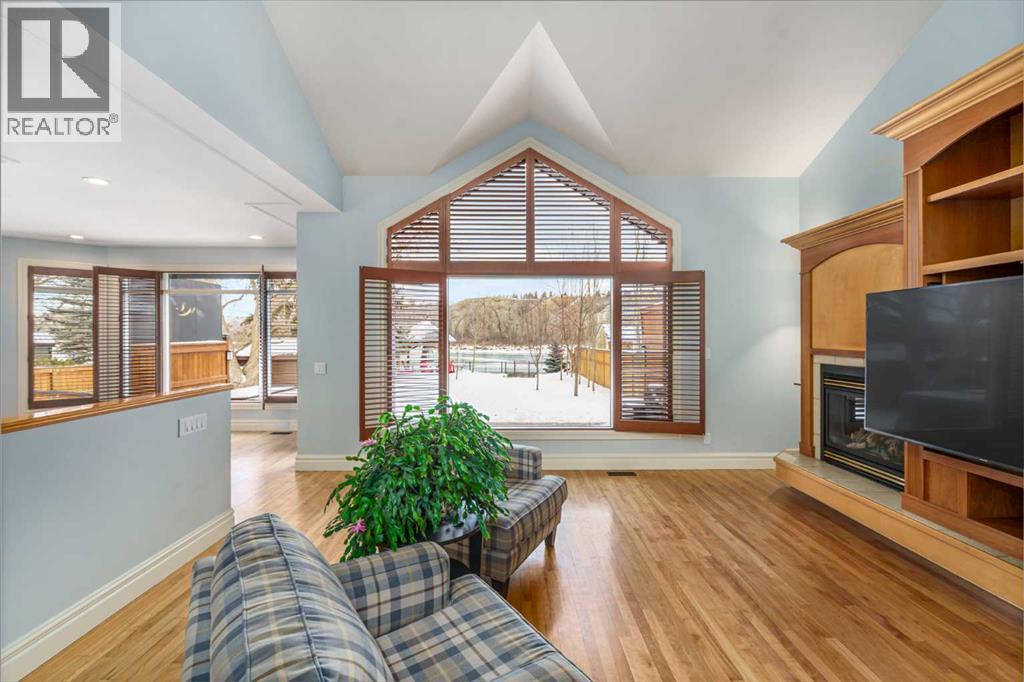 6002 Bow Crescent Nw, Calgary, Alberta  T3B 2B9 - Photo 5 - A2278987