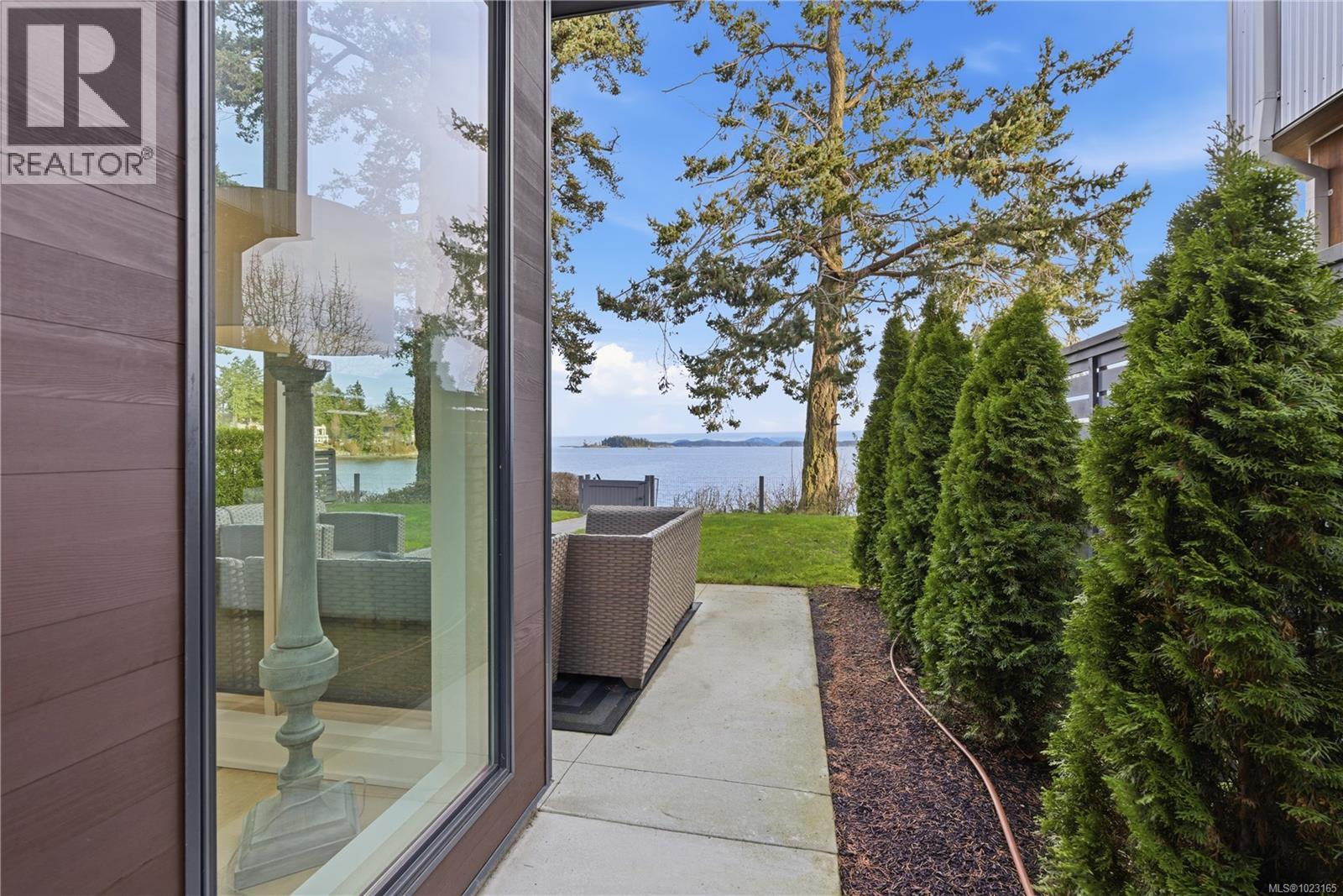 10383 Allbay Rd, Sidney, British Columbia  V8L 2N8 - Photo 38 - 1023165