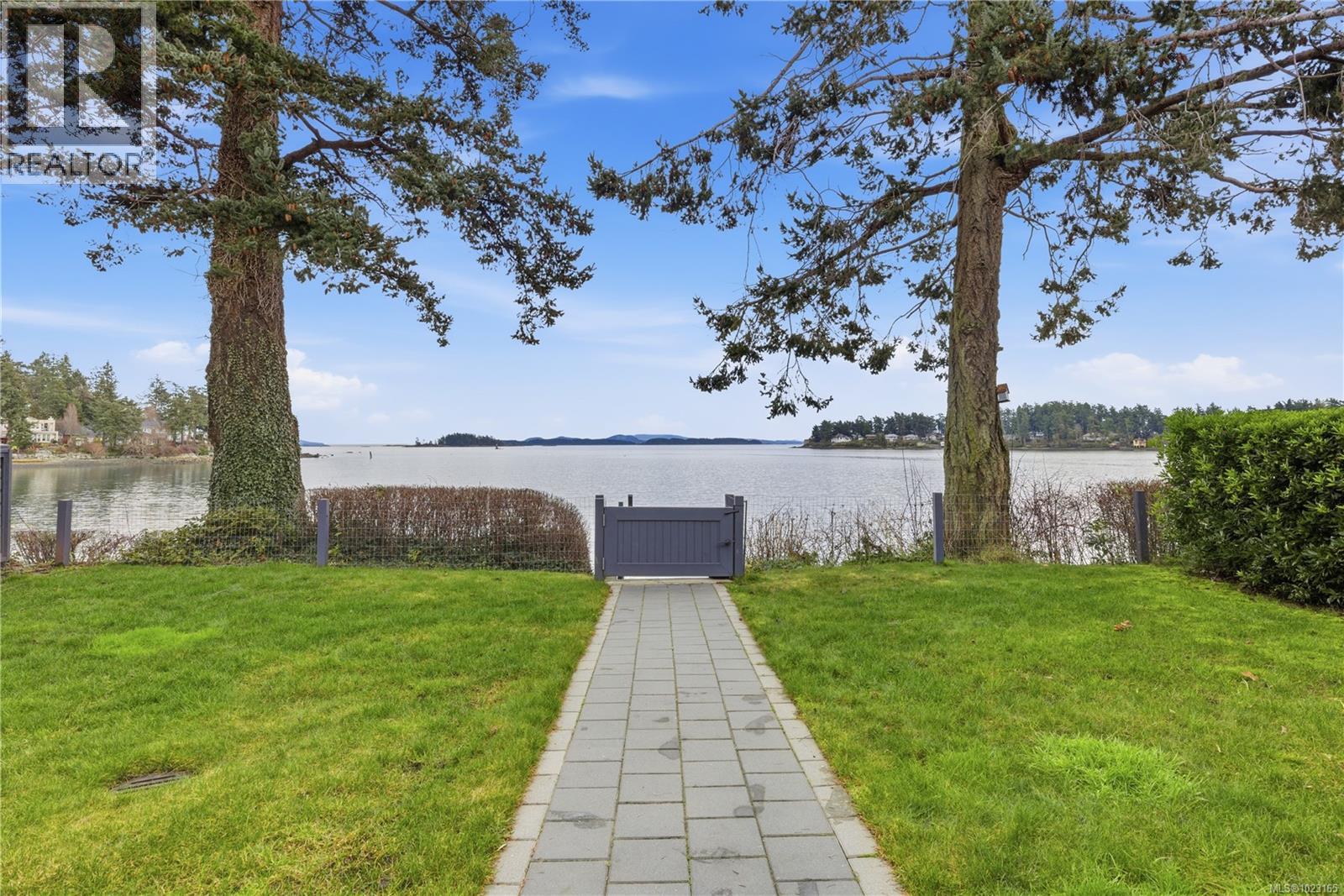 10383 Allbay Rd, Sidney, British Columbia  V8L 2N8 - Photo 40 - 1023165