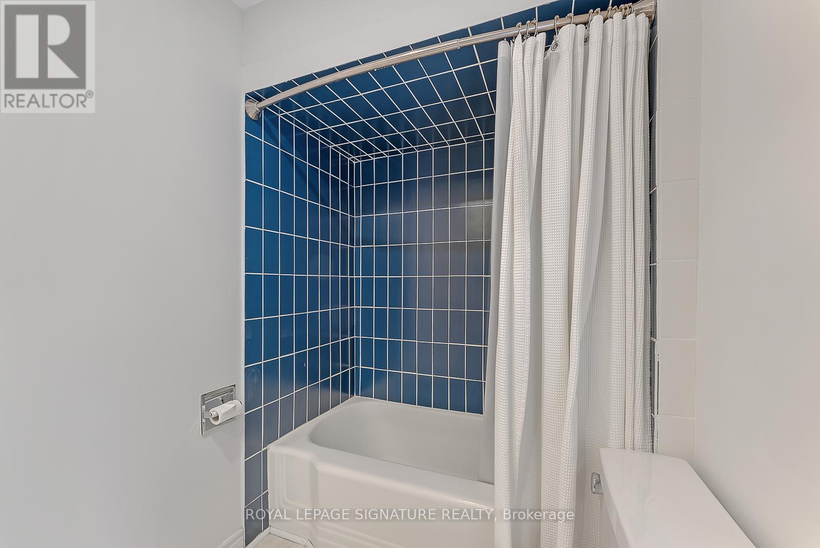 75 Lord Seaton Road, Toronto, Ontario  M2P 1K6 - Photo 38 - C12696958