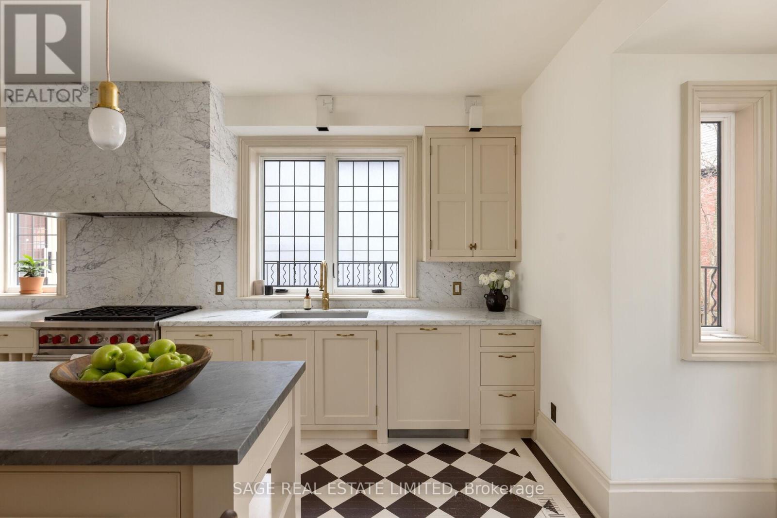 104 Park Road, Toronto, Ontario  M4W 2N7 - Photo 15 - C12697034