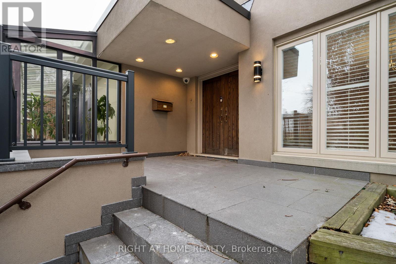 1 Chipstead Road, Toronto, Ontario  M3B 3E5 - Photo 3 - C12697120
