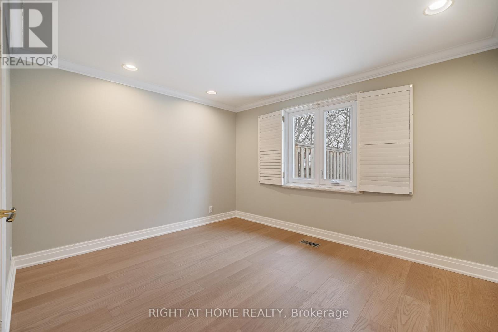 1 Chipstead Road, Toronto, Ontario  M3B 3E5 - Photo 30 - C12697120