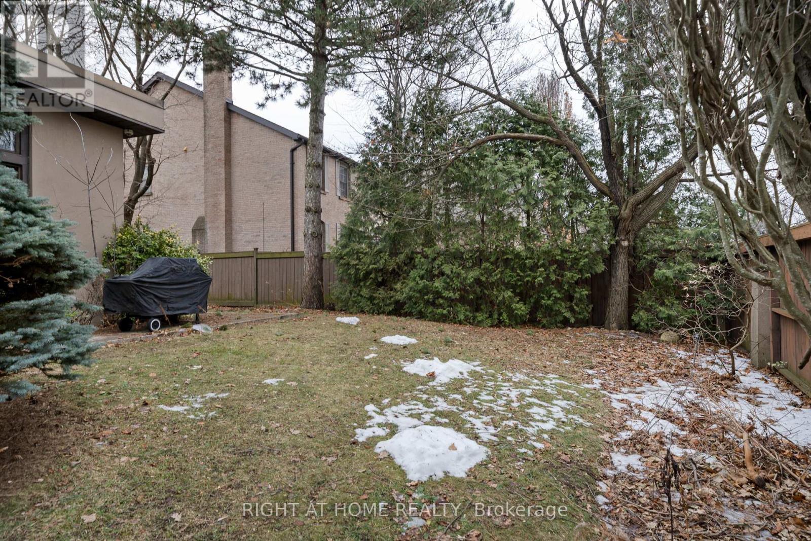 1 Chipstead Road, Toronto, Ontario  M3B 3E5 - Photo 47 - C12697120