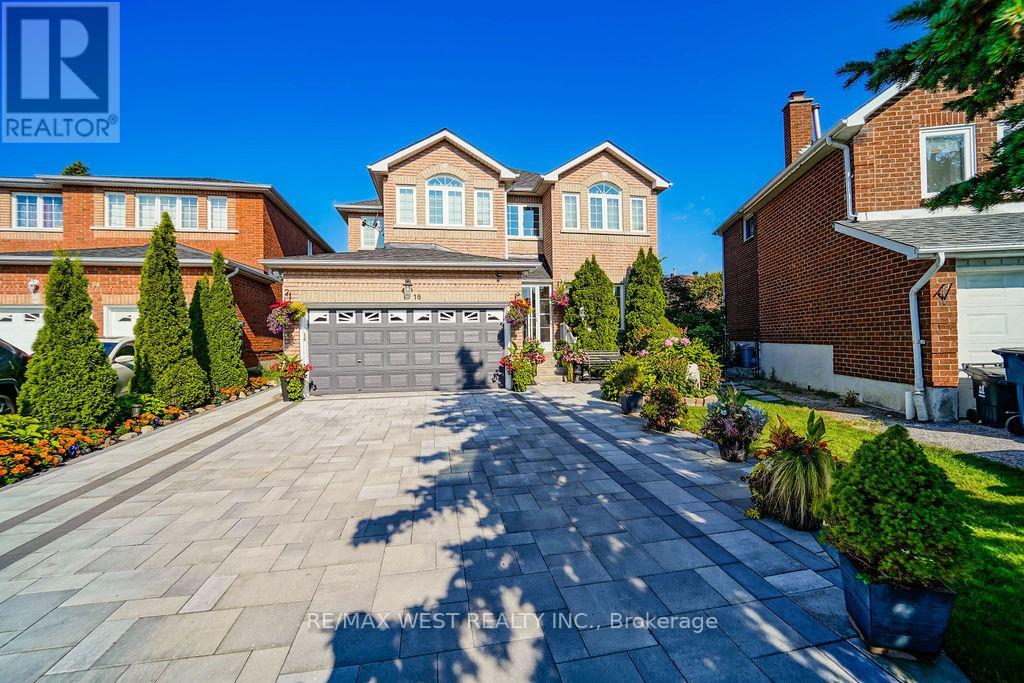 16 TARSUS CRESCENT, Toronto, Ontario