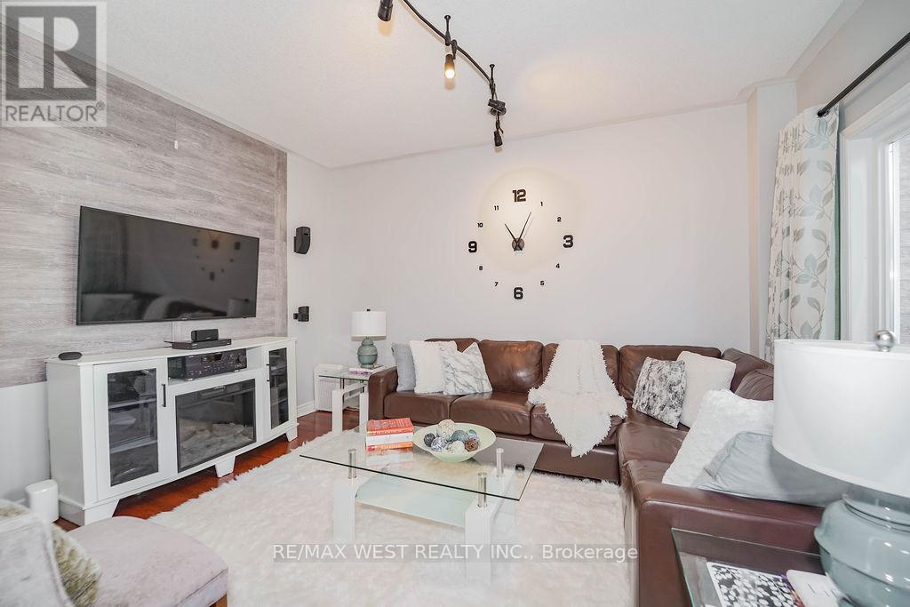 16 Tarsus Crescent, Toronto, Ontario  M1C 2W7 - Photo 5 - E12697054