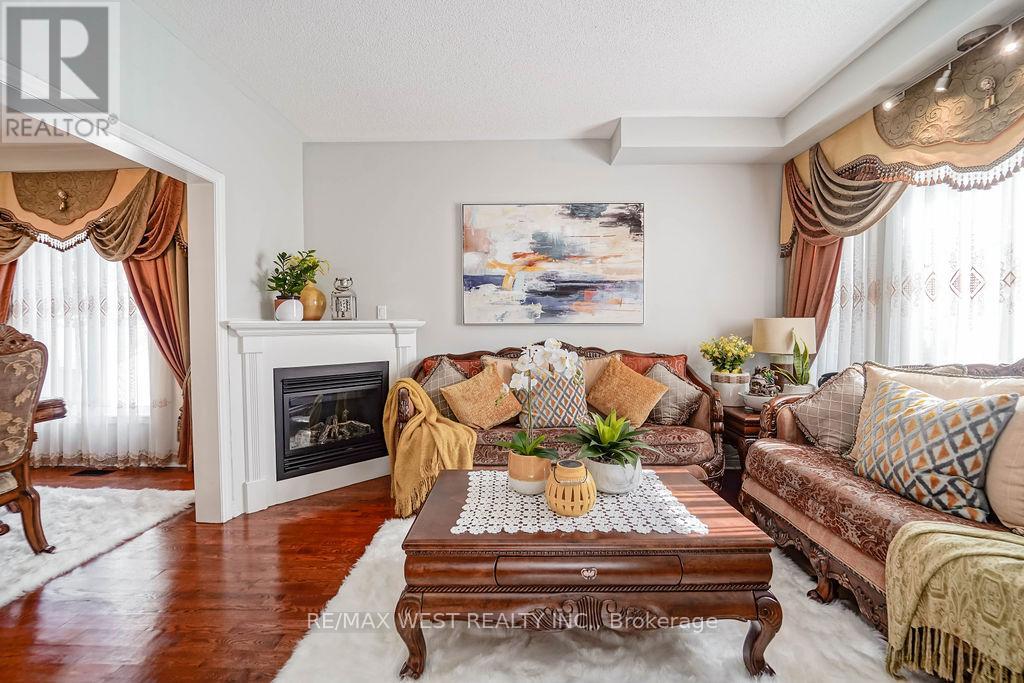 16 Tarsus Crescent, Toronto, Ontario  M1C 2W7 - Photo 7 - E12697054