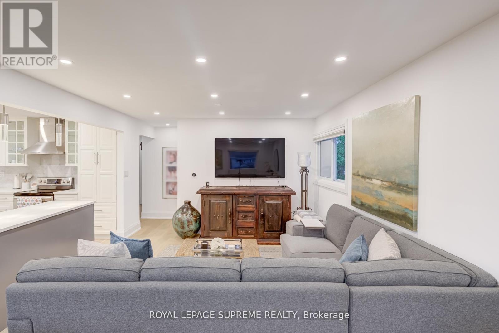 138 Driscoll Road, Richmond Hill, Ontario  L4C 4H7 - Photo 10 - N12696992