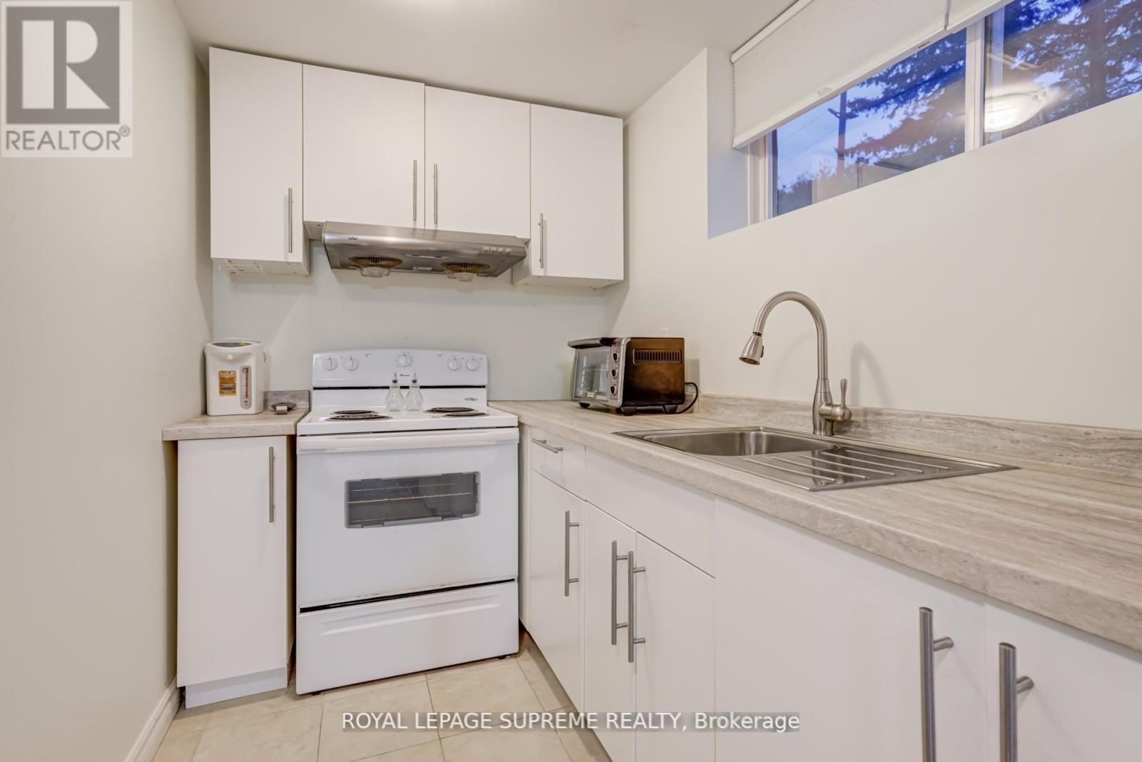 138 Driscoll Road, Richmond Hill, Ontario  L4C 4H7 - Photo 23 - N12696992