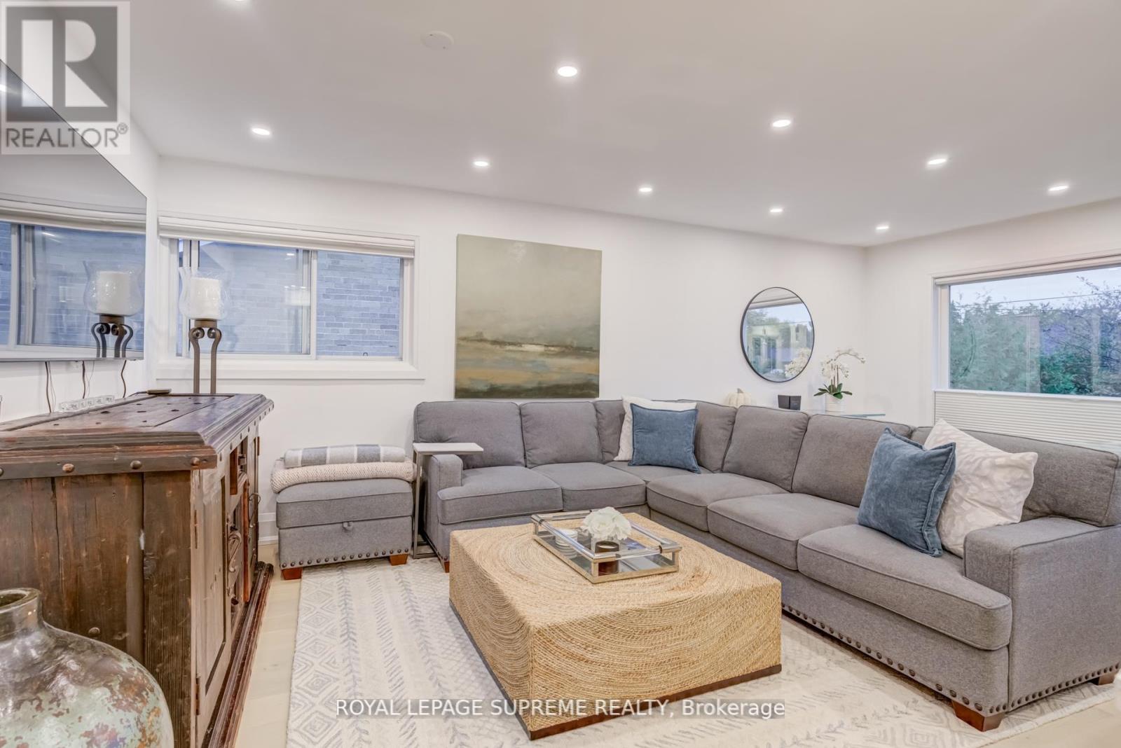 138 Driscoll Road, Richmond Hill, Ontario  L4C 4H7 - Photo 9 - N12696992