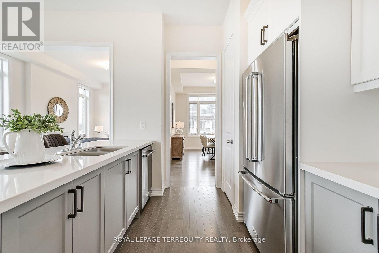 244 Mckean Drive, Whitchurch-Stouffville, Ontario  L4A 5C2 - Photo 12 - N12697026