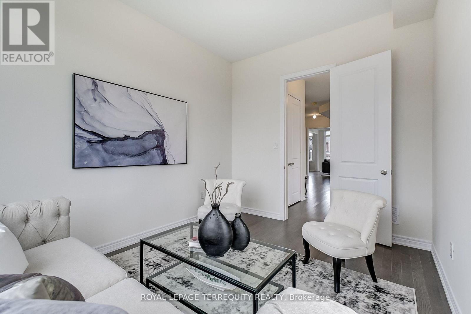 244 Mckean Drive, Whitchurch-Stouffville, Ontario  L4A 5C2 - Photo 8 - N12697026