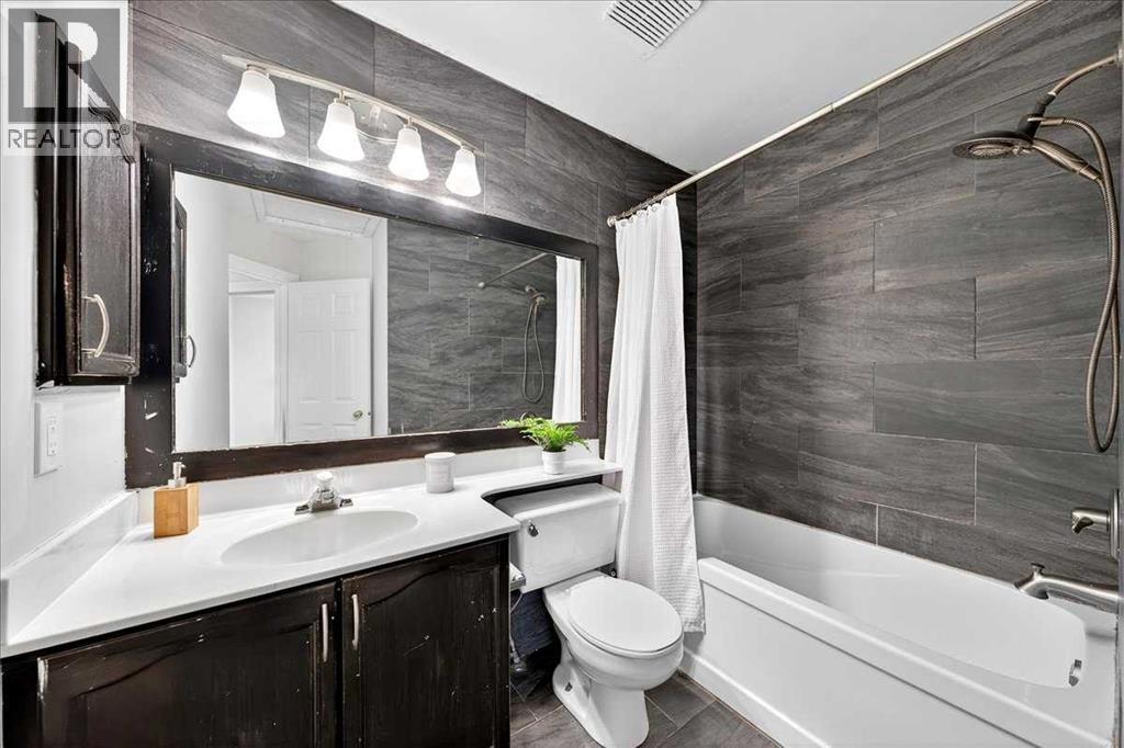 2103 Country Hills Circle Nw, Calgary, Alberta  T3K 4Z3 - Photo 22 - A2271237