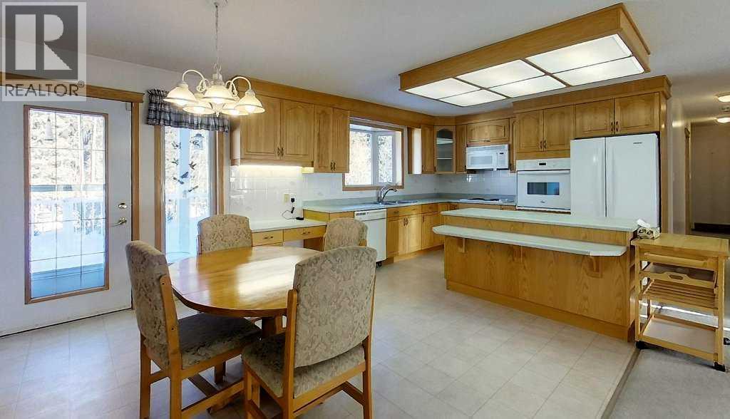 5120 18 Avenue, Edson, Alberta  T7E 1X3 - Photo 5 - A2278376