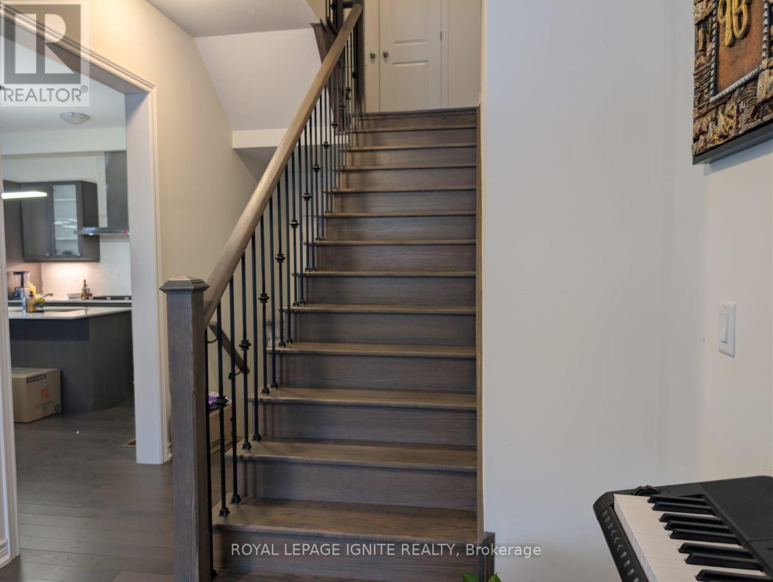 31 Canard Drive, Vaughan, Ontario  L4H 5C4 - Photo 6 - N12697072