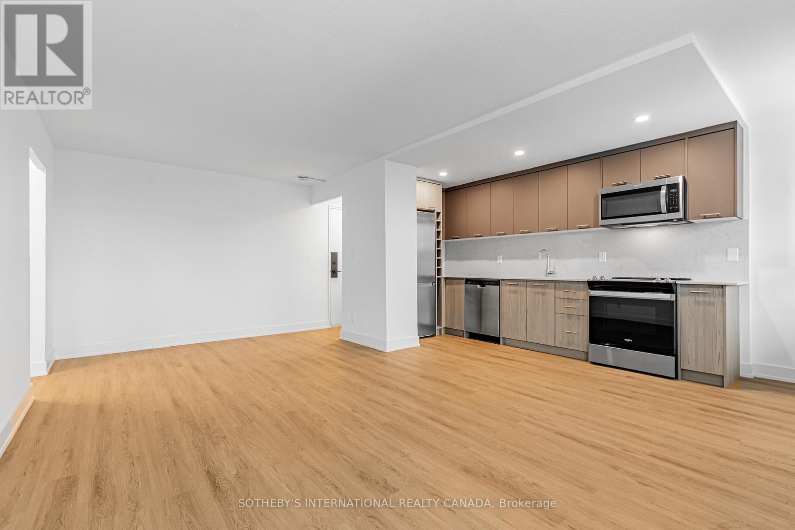 815 - 135 Tyndall Avenue, Toronto, Ontario  M6K 2G3 - Photo 4 - W12686516