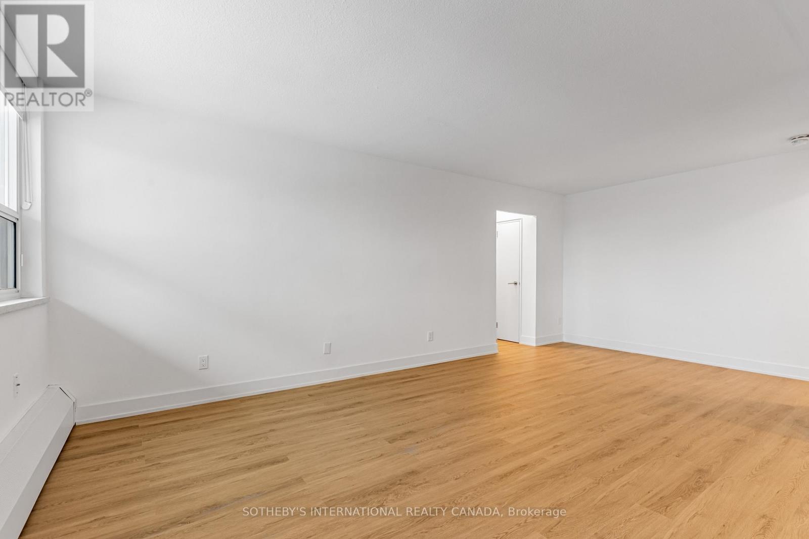 815 - 135 Tyndall Avenue, Toronto, Ontario  M6K 2G3 - Photo 6 - W12686516