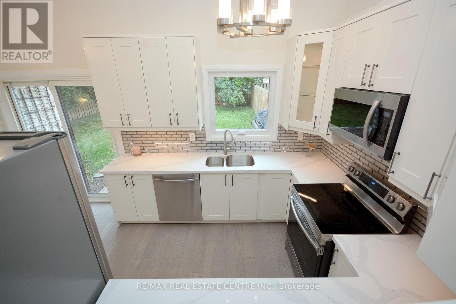 2912 Arvida Circle, Mississauga, Ontario  L5N 1R5 - Photo 12 - W12696930