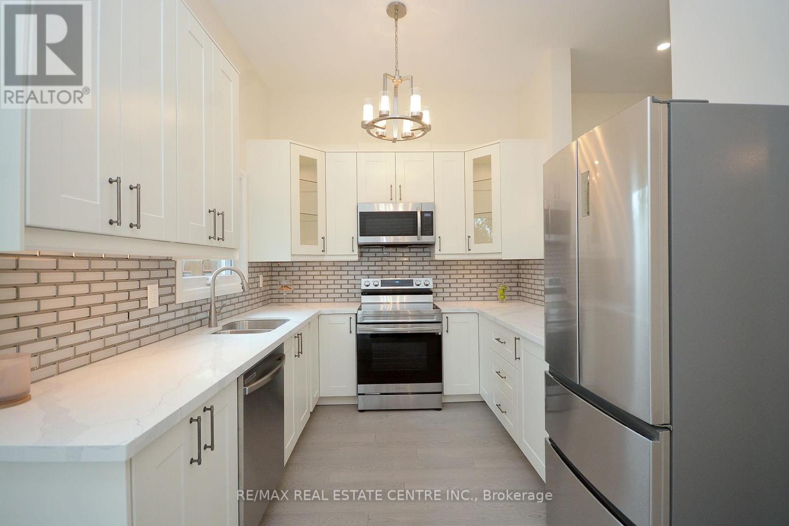 2912 Arvida Circle, Mississauga, Ontario  L5N 1R5 - Photo 14 - W12696930