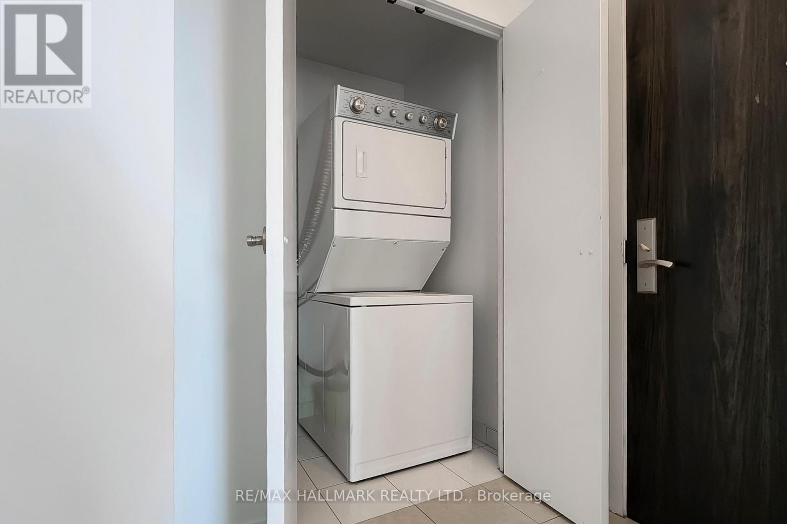 1207 - 840 Queens Plate Drive, Toronto, Ontario  M9W 0E7 - Photo 17 - W12696994