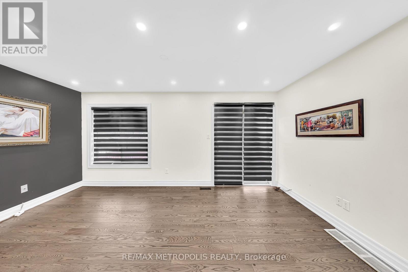 Main - 10 Applegrove Court, Brampton, Ontario  L6R 2Y8 - Photo 16 - W12697064