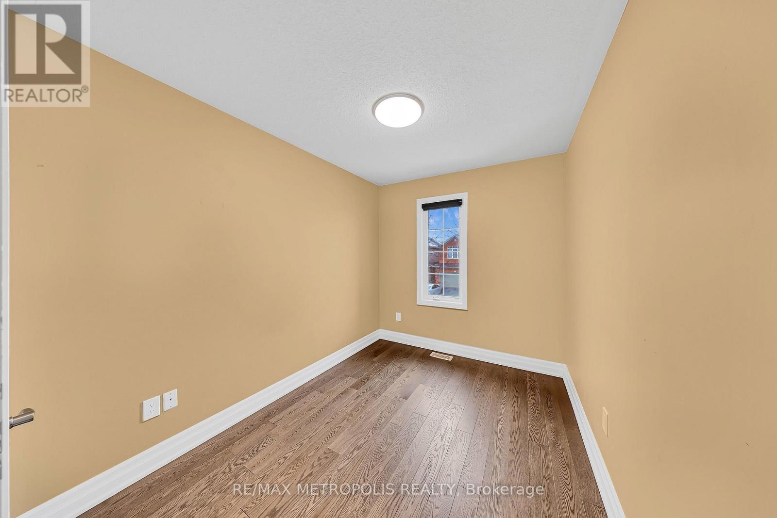 Main - 10 Applegrove Court, Brampton, Ontario  L6R 2Y8 - Photo 22 - W12697064