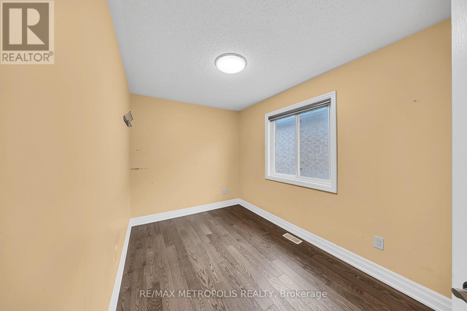 Main - 10 Applegrove Court, Brampton, Ontario  L6R 2Y8 - Photo 28 - W12697064