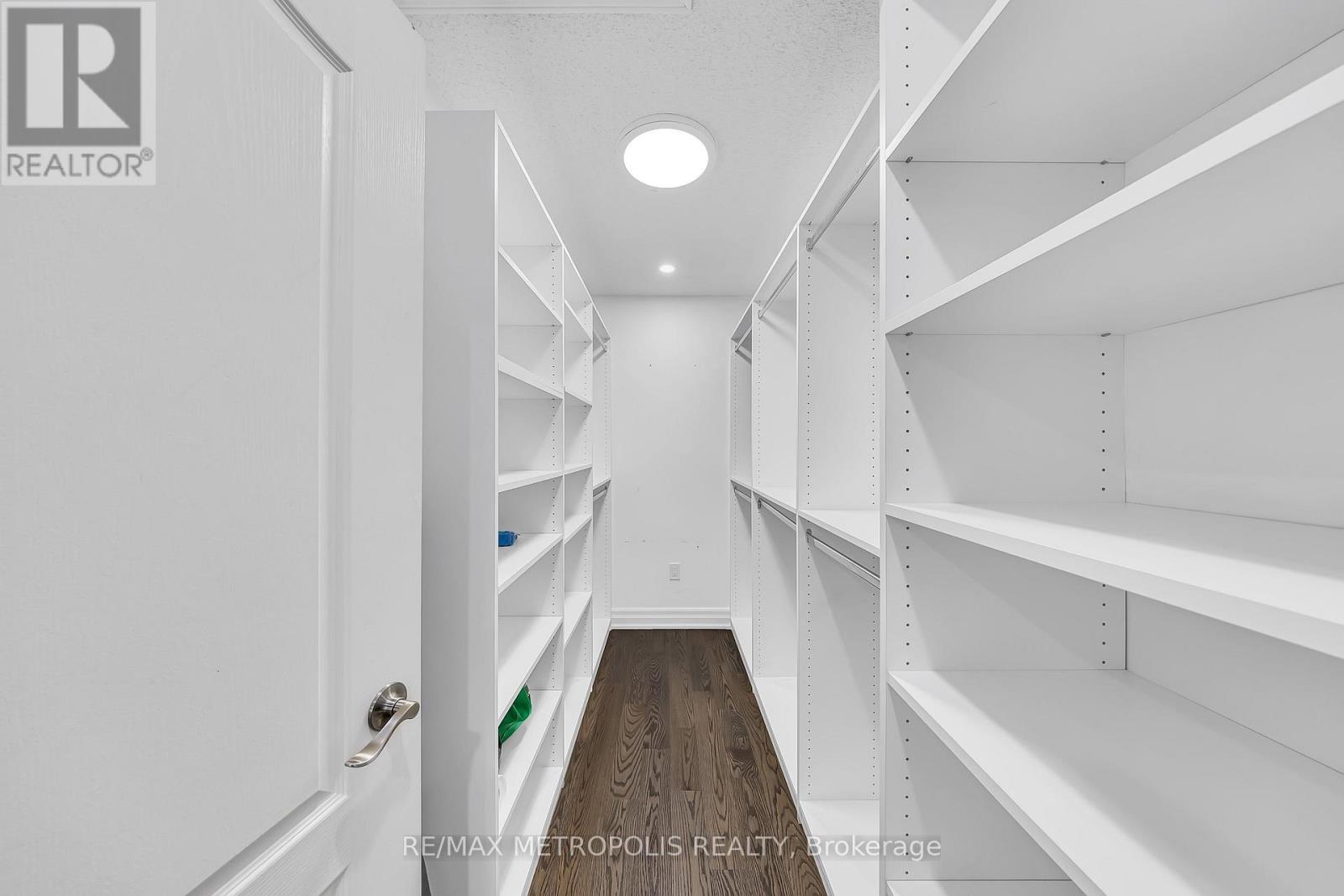 Main - 10 Applegrove Court, Brampton, Ontario  L6R 2Y8 - Photo 34 - W12697064