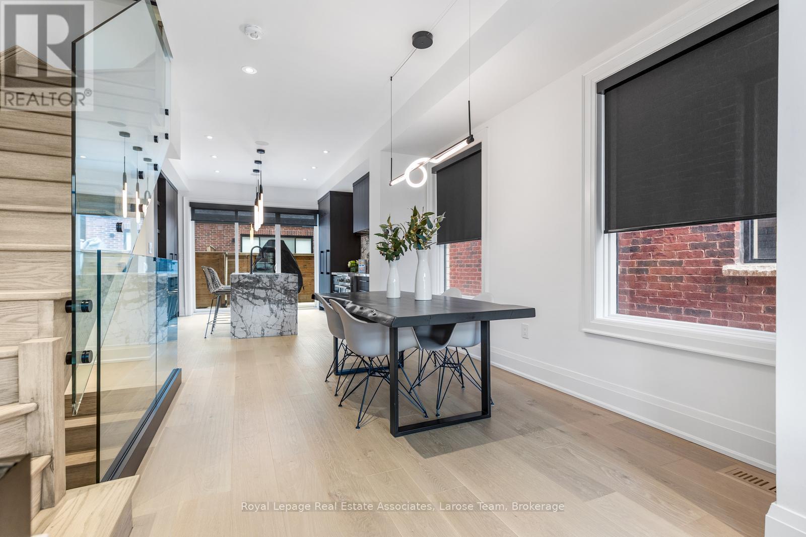 24 - 10 Lunar Crescent, Mississauga, Ontario  L5M 2P6 - Photo 7 - W12697076