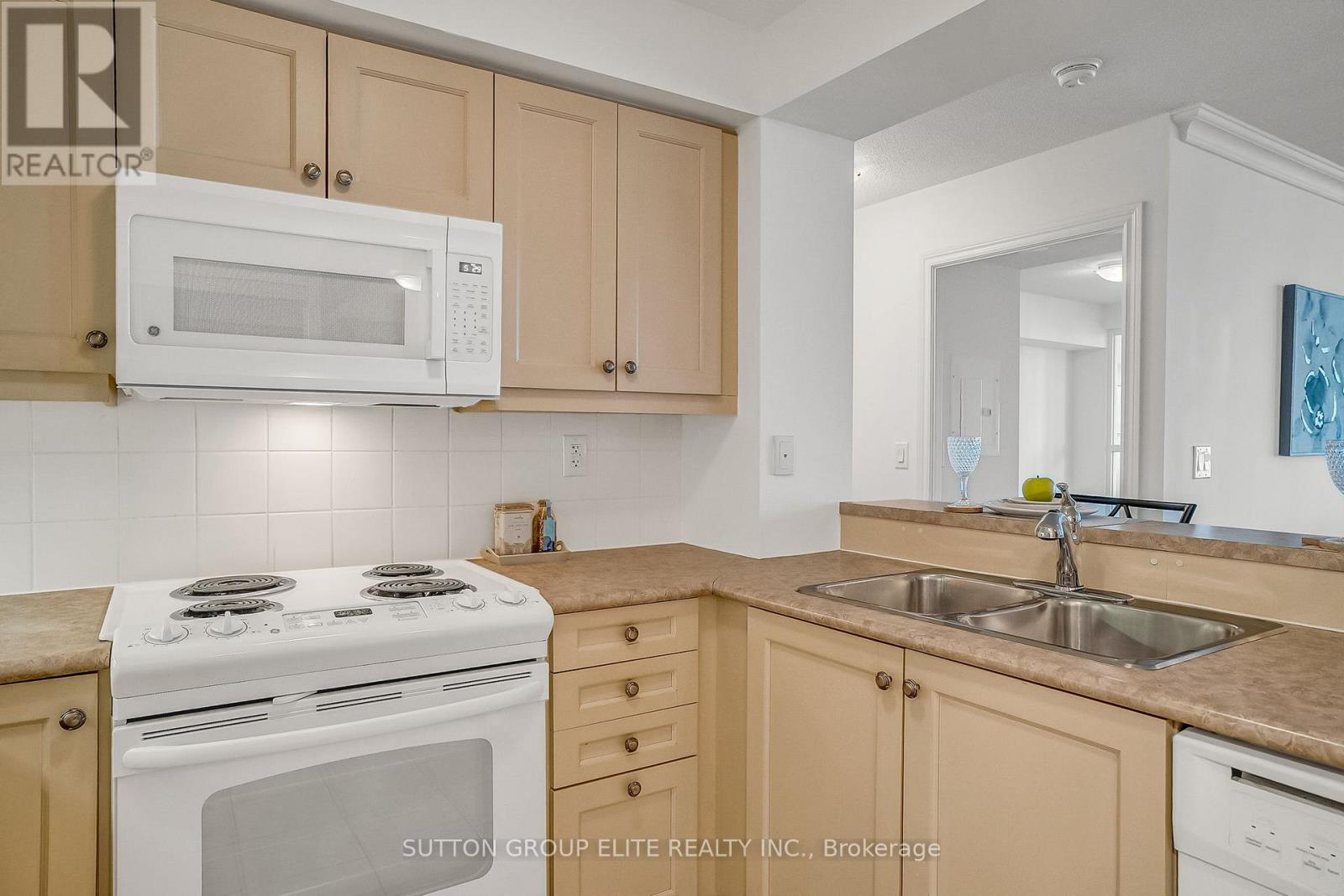 401 - 3 Marine Parade Drive, Toronto, Ontario  M8V 3Z5 - Photo 10 - W12697102