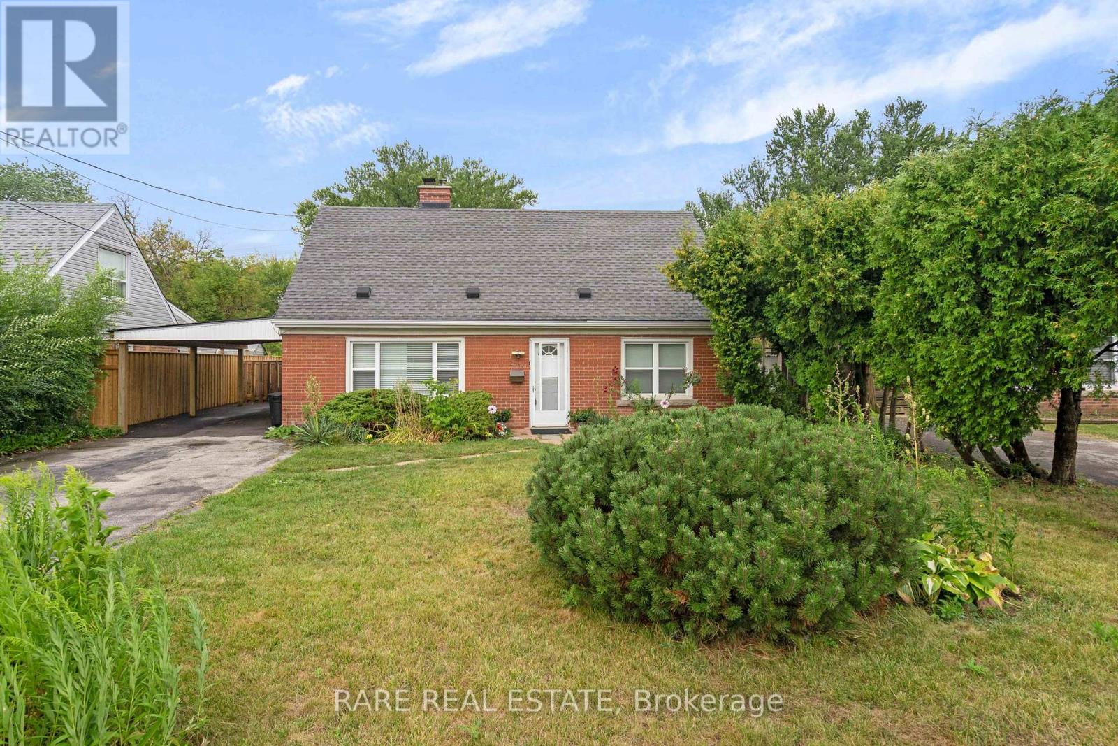 2073 Leighland Road, Burlington, Ontario  L7R 3S9 - Photo 2 - W12697110