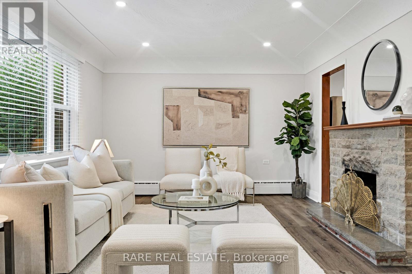 2073 Leighland Road, Burlington, Ontario  L7R 3S9 - Photo 9 - W12697110