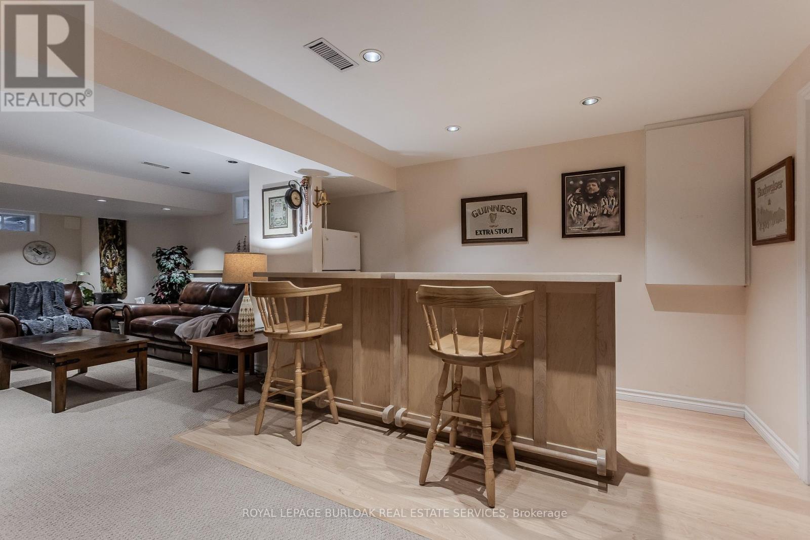 606 Williamson Court, Burlington, Ontario  L7S 2K6 - Photo 27 - W12697130