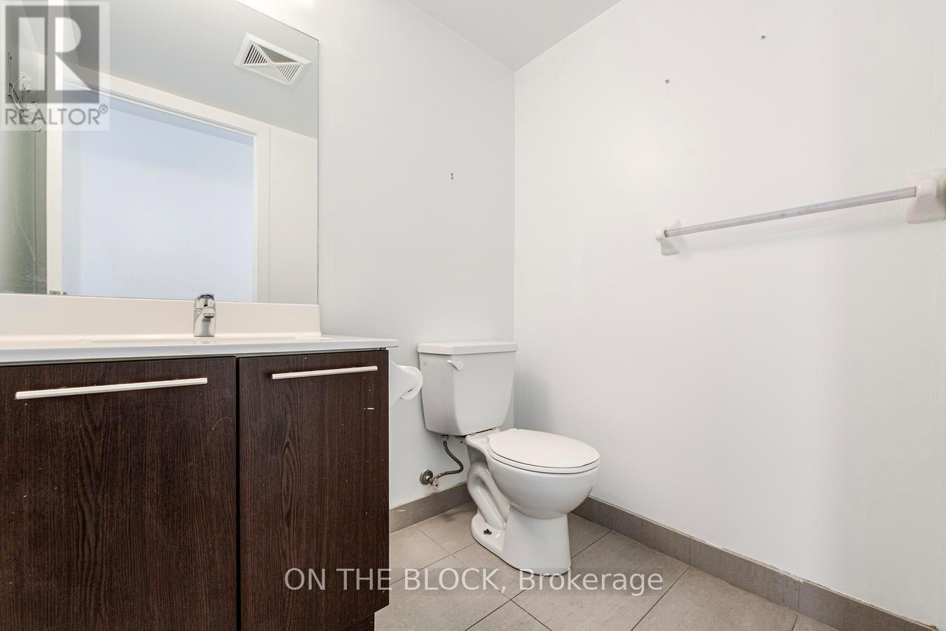 302 - 38 Joe Shuster Way, Toronto, Ontario  M6K 0A5 - Photo 19 - W12697162