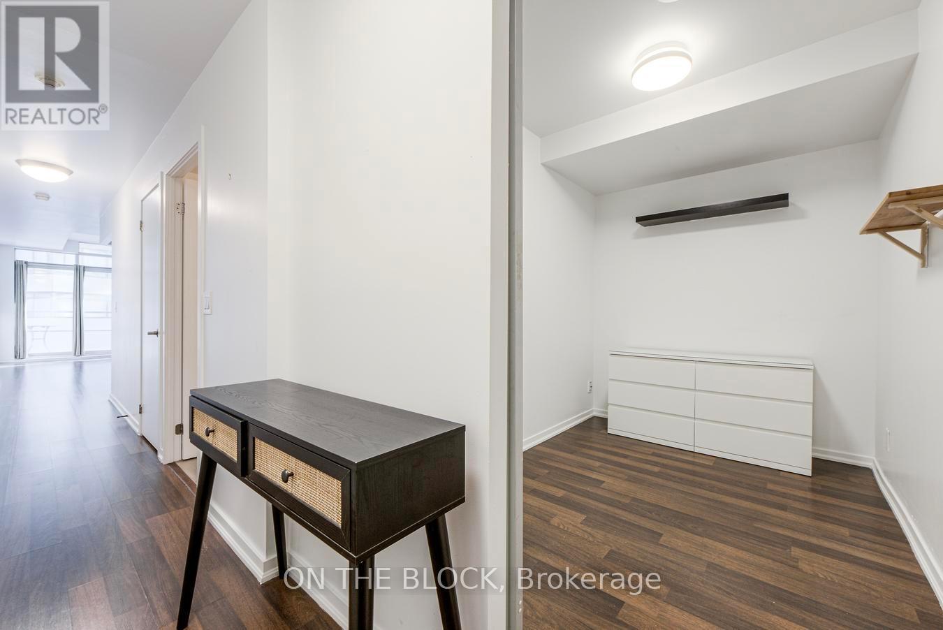 302 - 38 Joe Shuster Way, Toronto, Ontario  M6K 0A5 - Photo 3 - W12697162