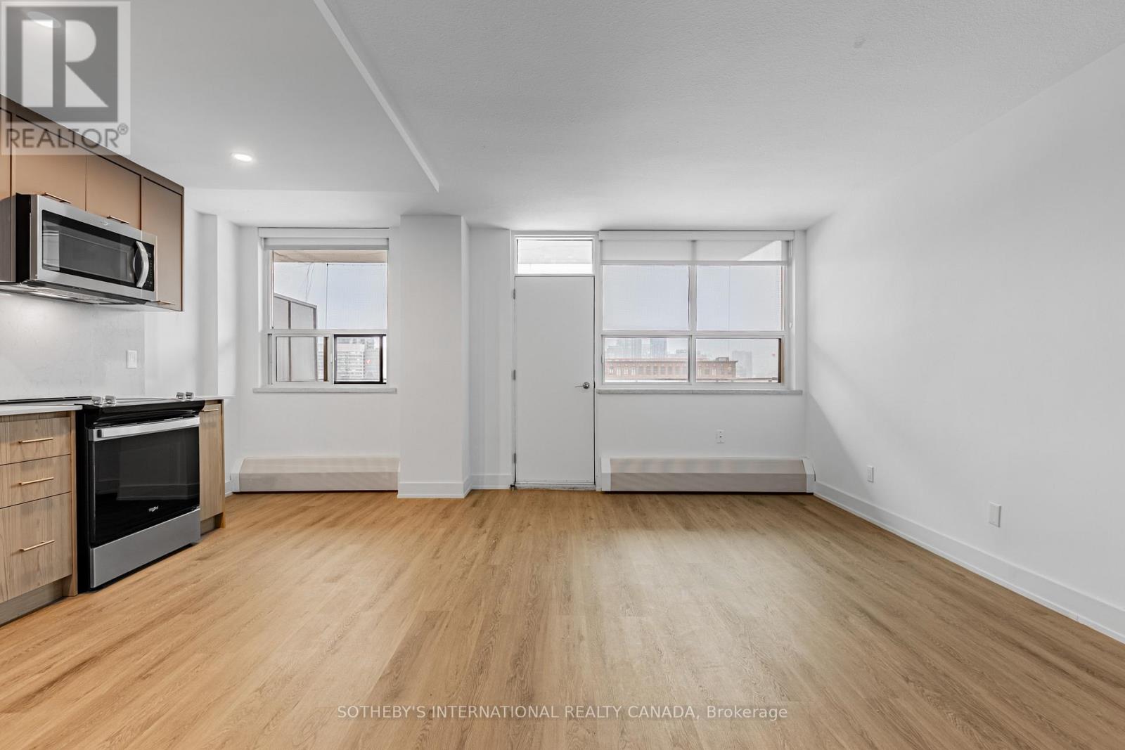 815 - 135 Tyndall Avenue, Toronto, Ontario  M6K 2G3 - Photo 2 - W12686516