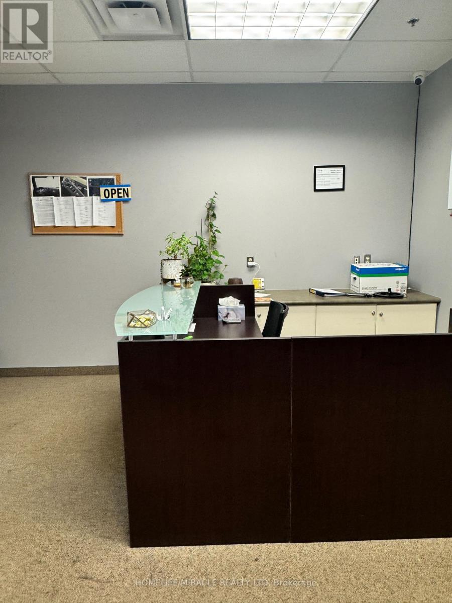 109 - 255 Woodlawn Road W, Guelph, Ontario  N1H 8J1 - Photo 5 - X12411626