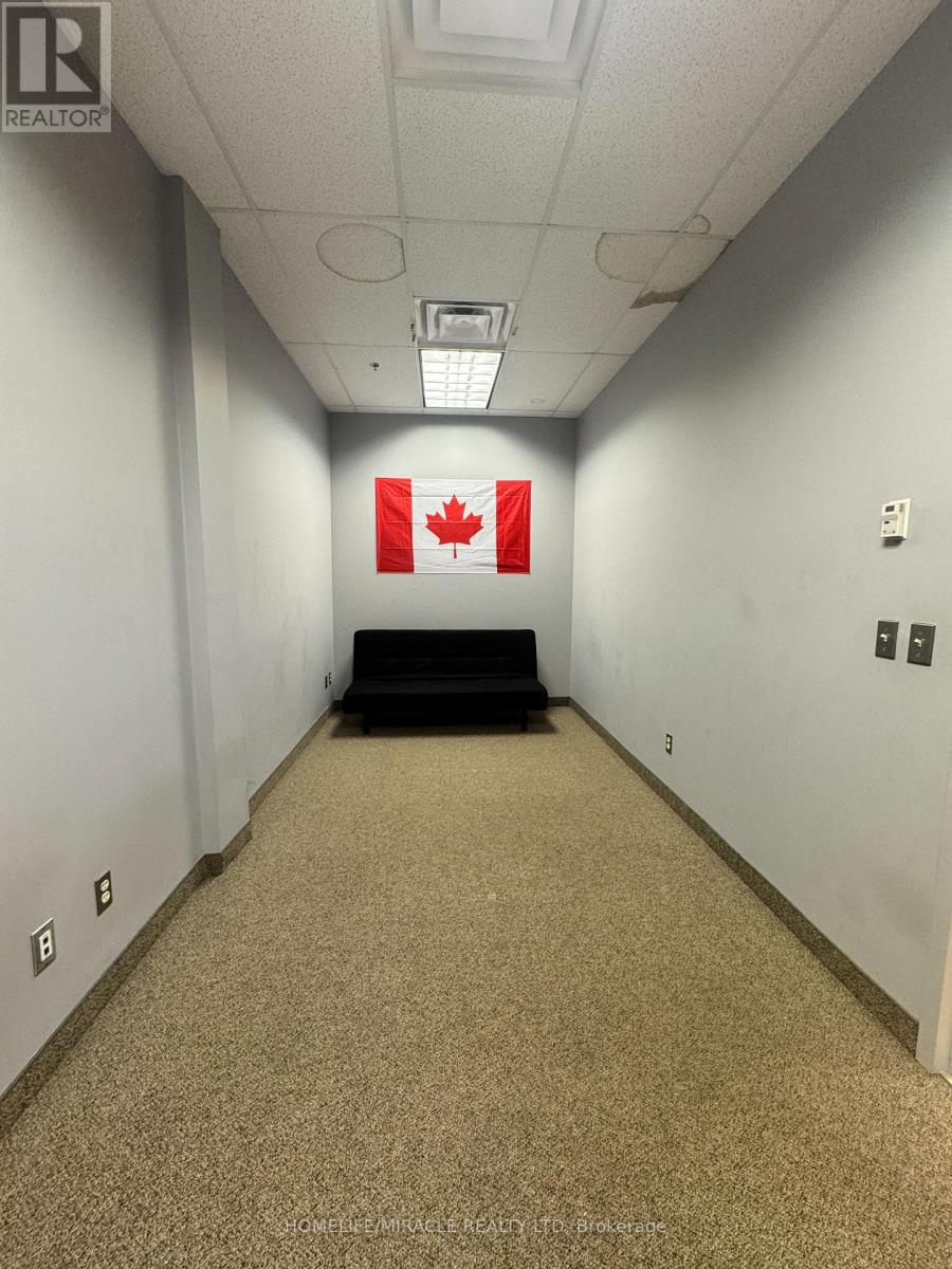 109 - 255 Woodlawn Road W, Guelph, Ontario  N1H 8J1 - Photo 8 - X12411626