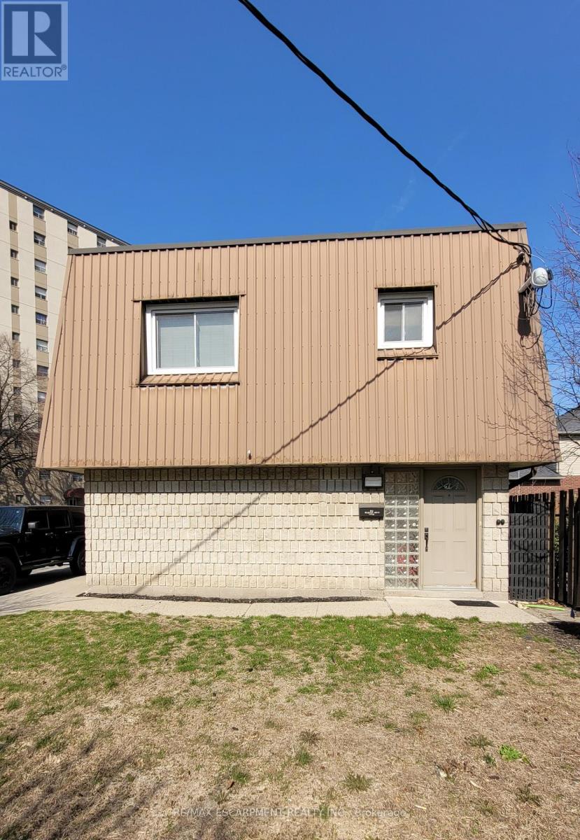 325 Fairview Drive, Brantford, Ontario  N3R 2X3 - Photo 14 - X12691210