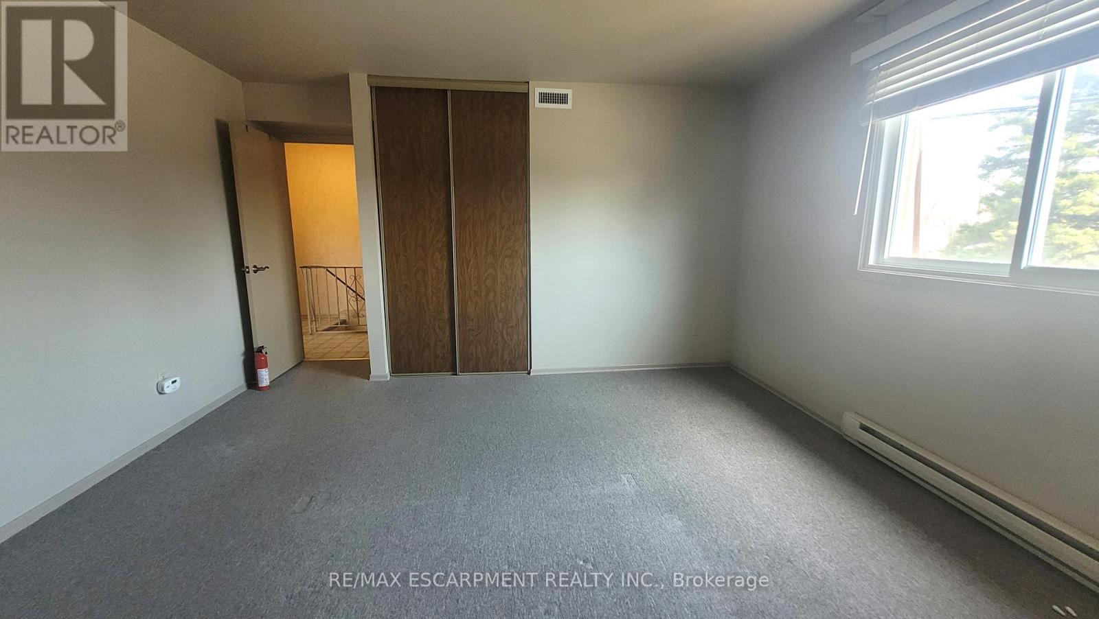 325 Fairview Drive, Brantford, Ontario  N3R 2X3 - Photo 27 - X12691210