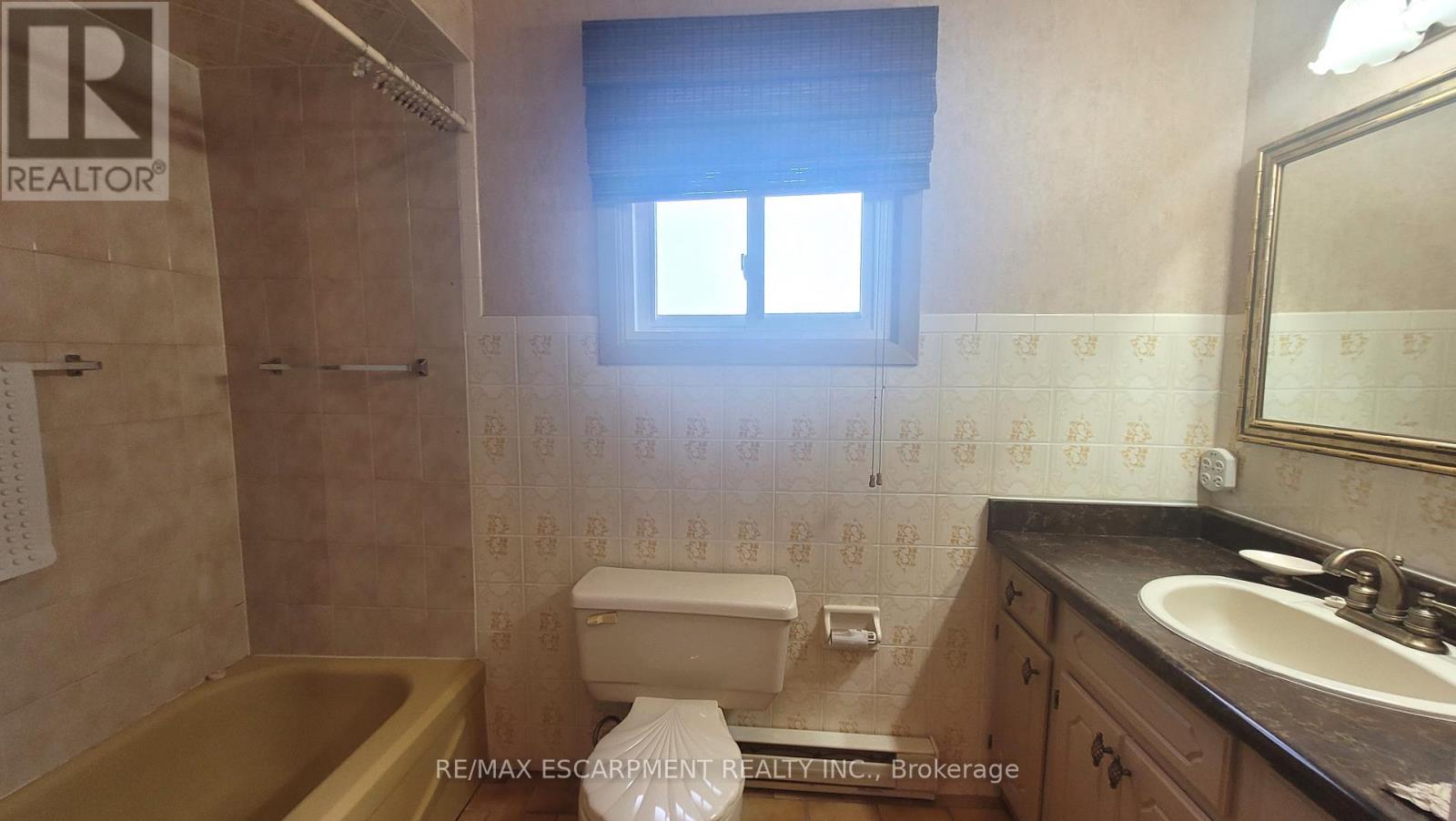 325 Fairview Drive, Brantford, Ontario  N3R 2X3 - Photo 21 - X12691210